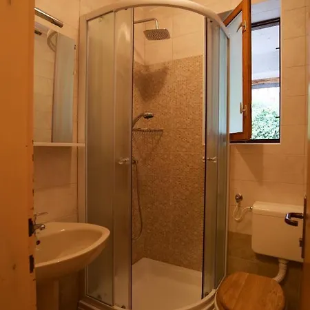 Affittacamere Romantic With Balcony Laurana