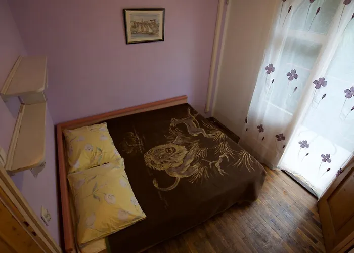 Romantic With Balcony Gostinjska kuća 3*