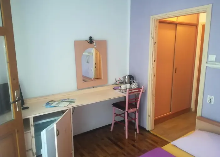 Romantic With Balcony Gostinjska kuća Lovran